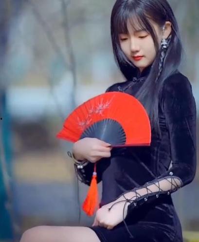 旗袍风吃瓜,一场别样的时尚盛宴