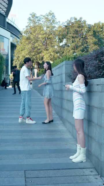 吃瓜情侣吵架广东